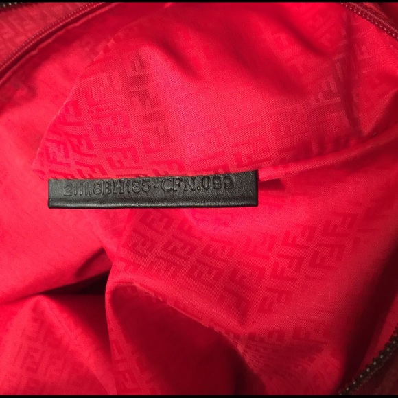 💠RARE FENDI TOTE💠 - Picture 7 of 9